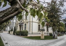 Una imagen del Palacete del Gobierno de La Rioja en Vara de Rey.