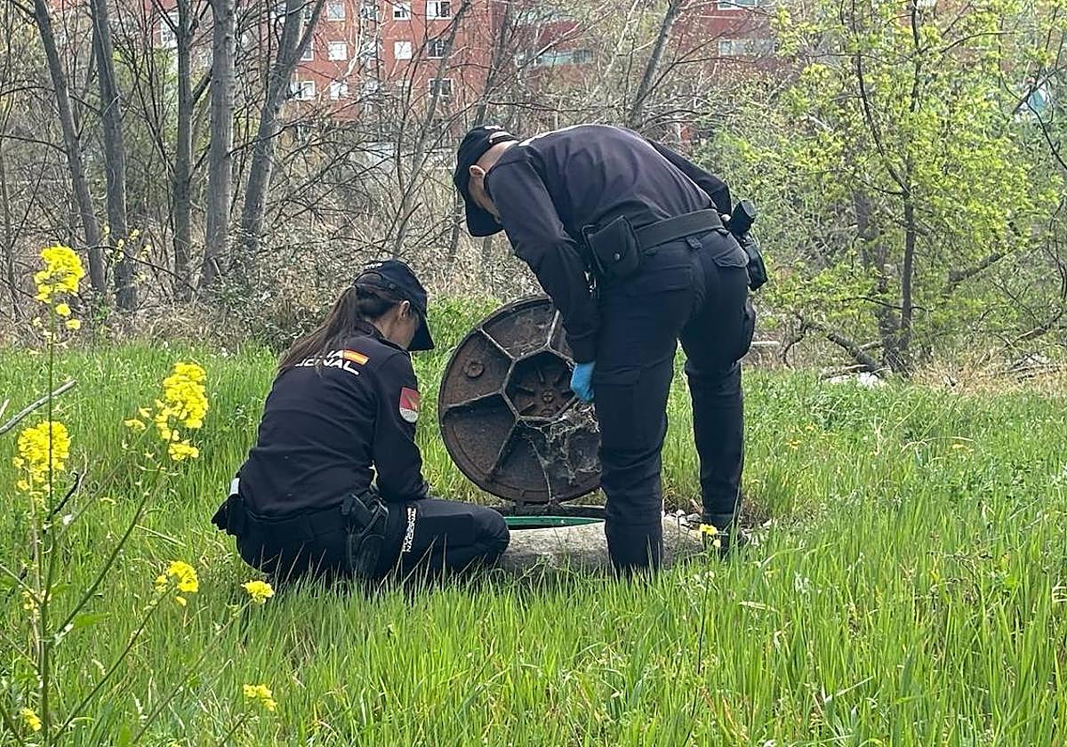 Labores de búsqueda por parte de los efectivos de Policía Nacional.