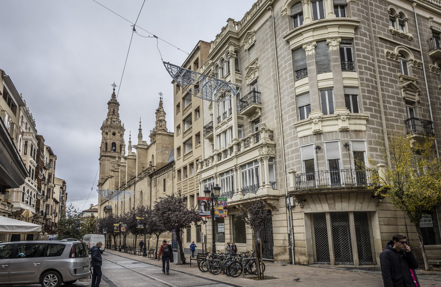 Edificio de Portales en el que se han previsto doce apartamentos turísticos.