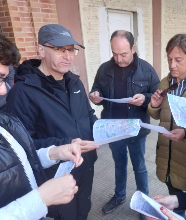 Imagen secundaria 2 - Los voluntarios no han dejado de buscarle durante 19 días. 