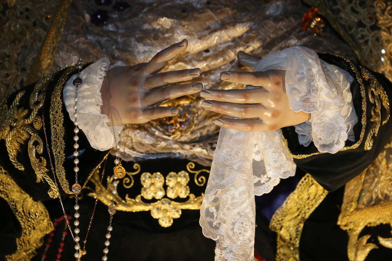 Las imágenes de la procesión del Santo Rosario del Dolor