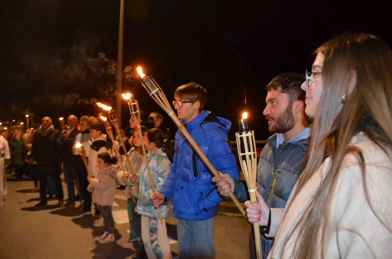 La procesión de antorchas, en imágenes