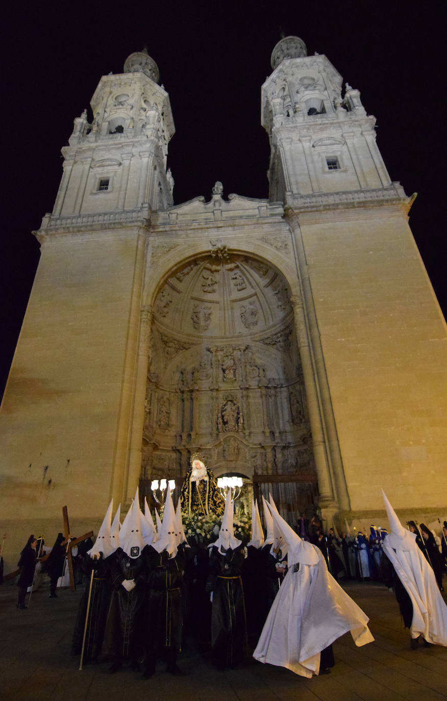 La procesión de La Soledad, en imágenes