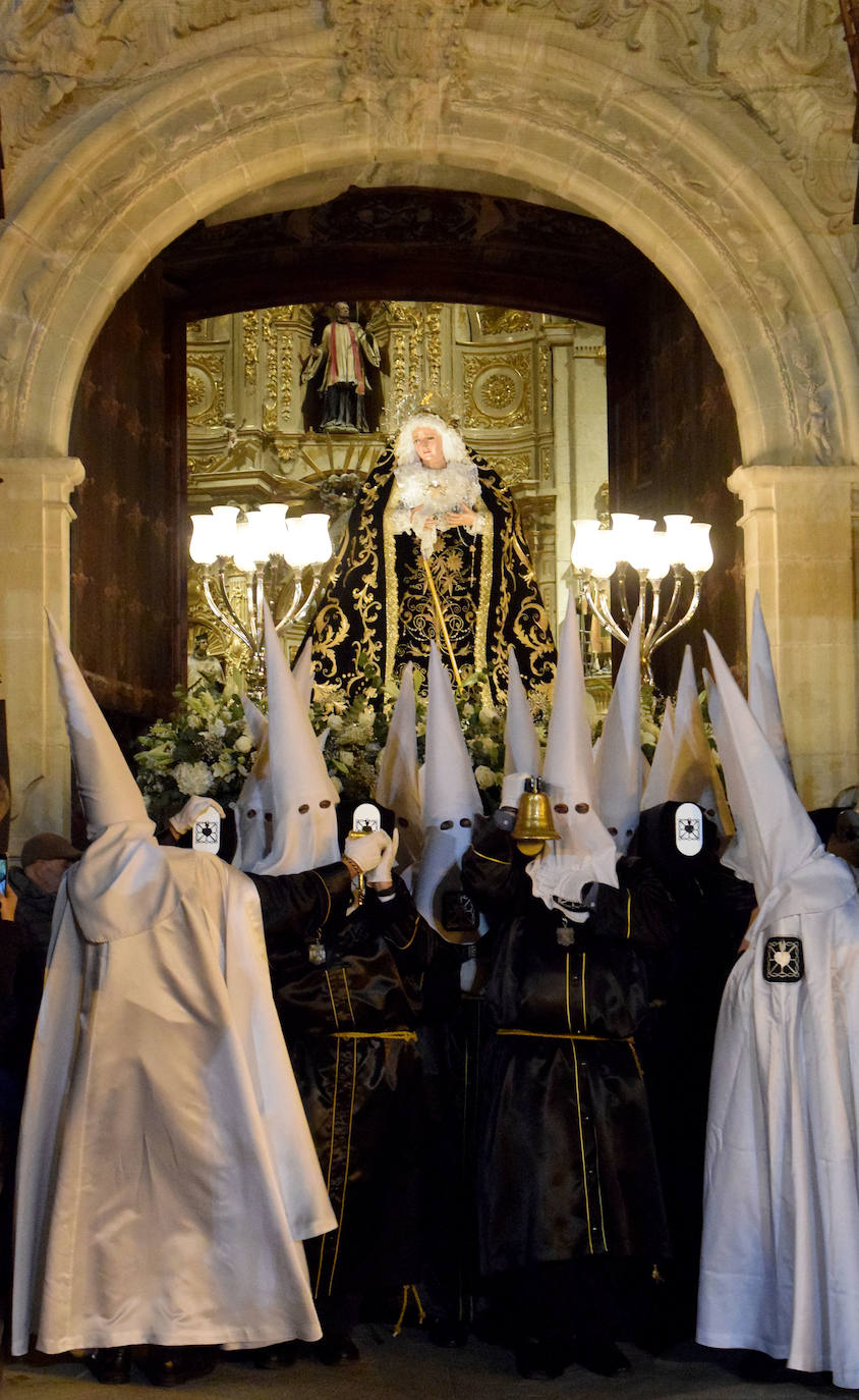 La procesión de La Soledad, en imágenes