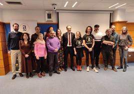 Asistentes a la reunión celebrada ayer en la sede de la FER.