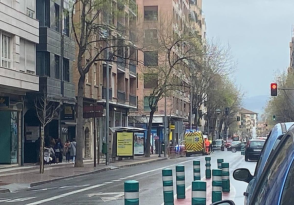Una ambulancia en el lugar del accidente.