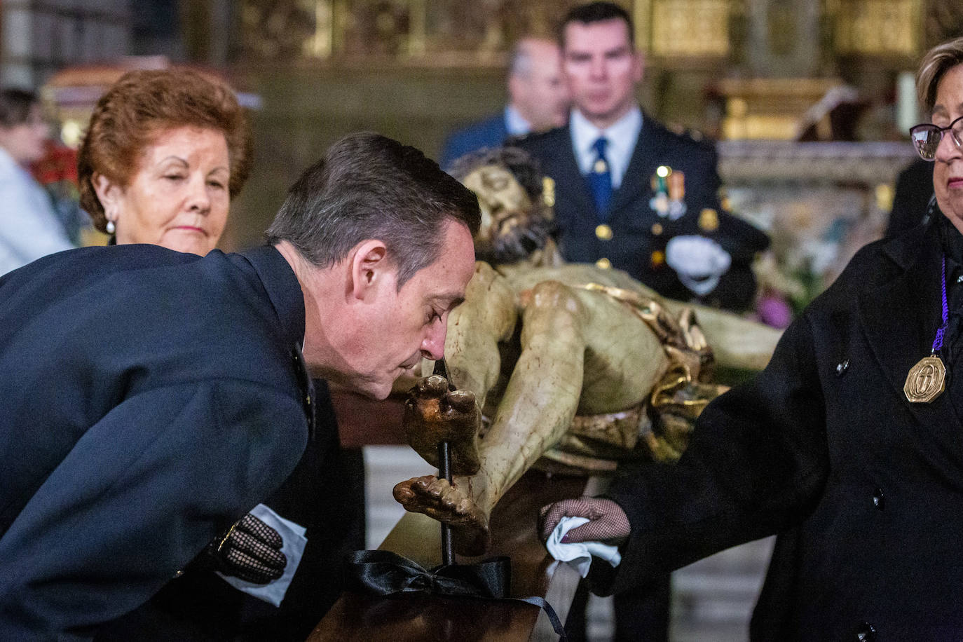 El besapies de este Viernes Santo, en imágenes