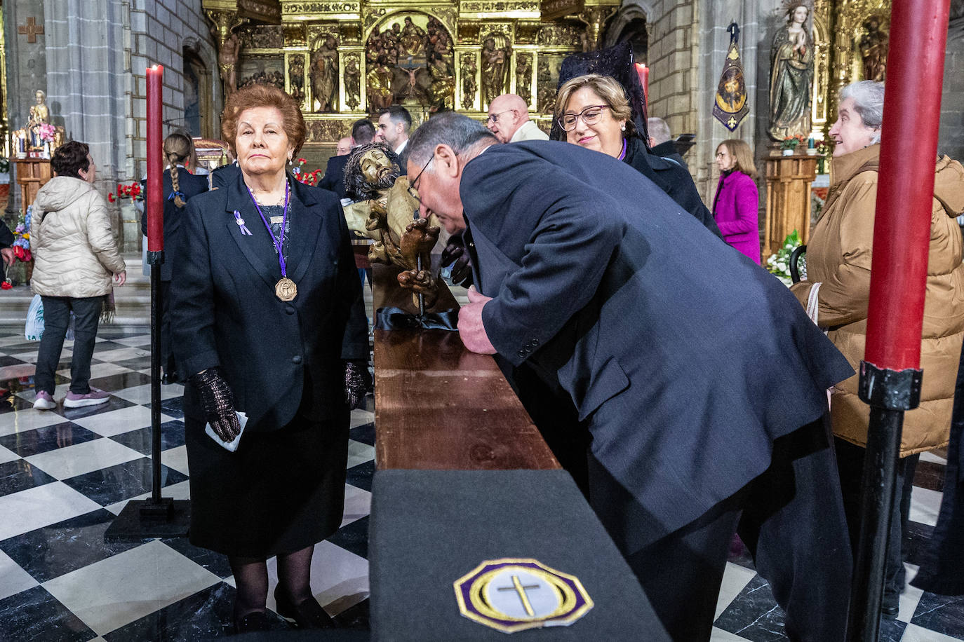 El besapies de este Viernes Santo, en imágenes