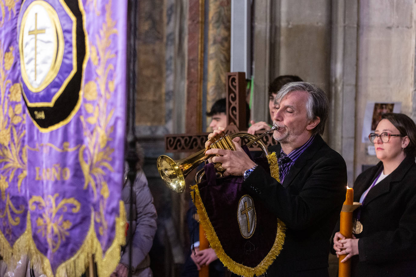 El besapies de este Viernes Santo, en imágenes