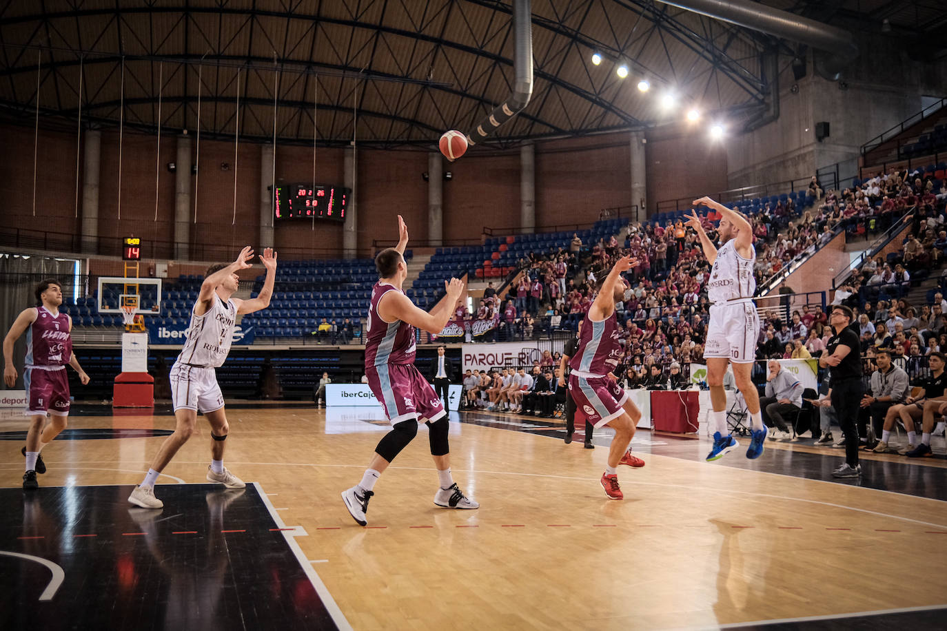 El partido entre el Clavijo y el Lleida, en imágenes