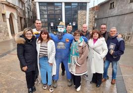 Quema de Judas con volteo en la plaza del Ayuntamiento de Cornago