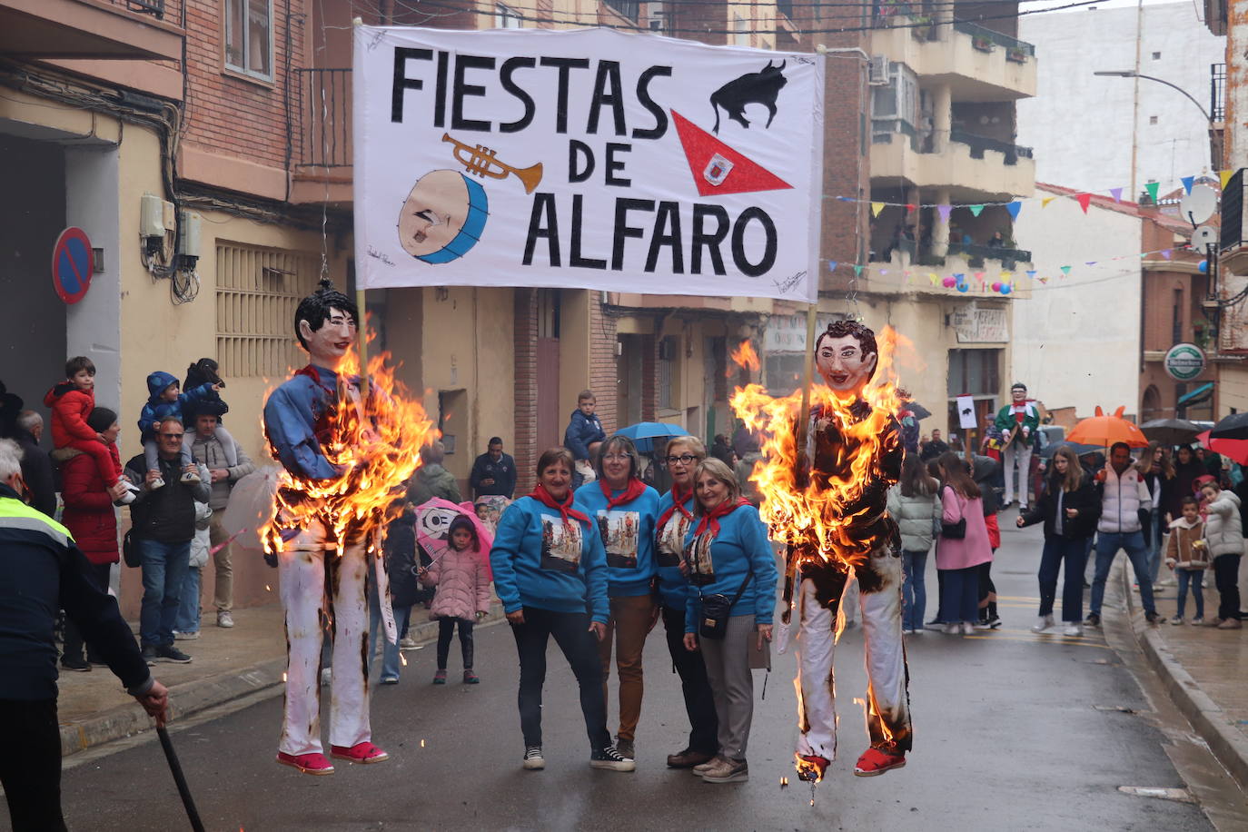 La quema de judas, en imágenes