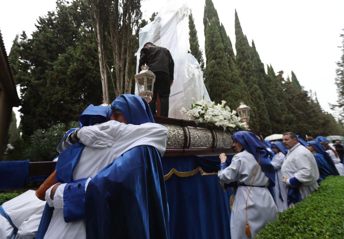 La lluvia impide que Jesús y María Magdalena se encuentren en Logroño