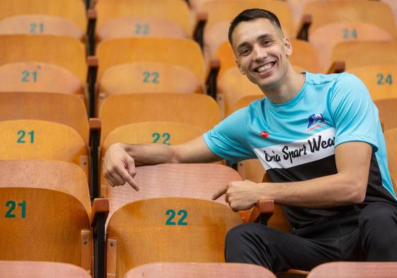 Zabala señala el 22, guarismo deseado por todos los pelotaris