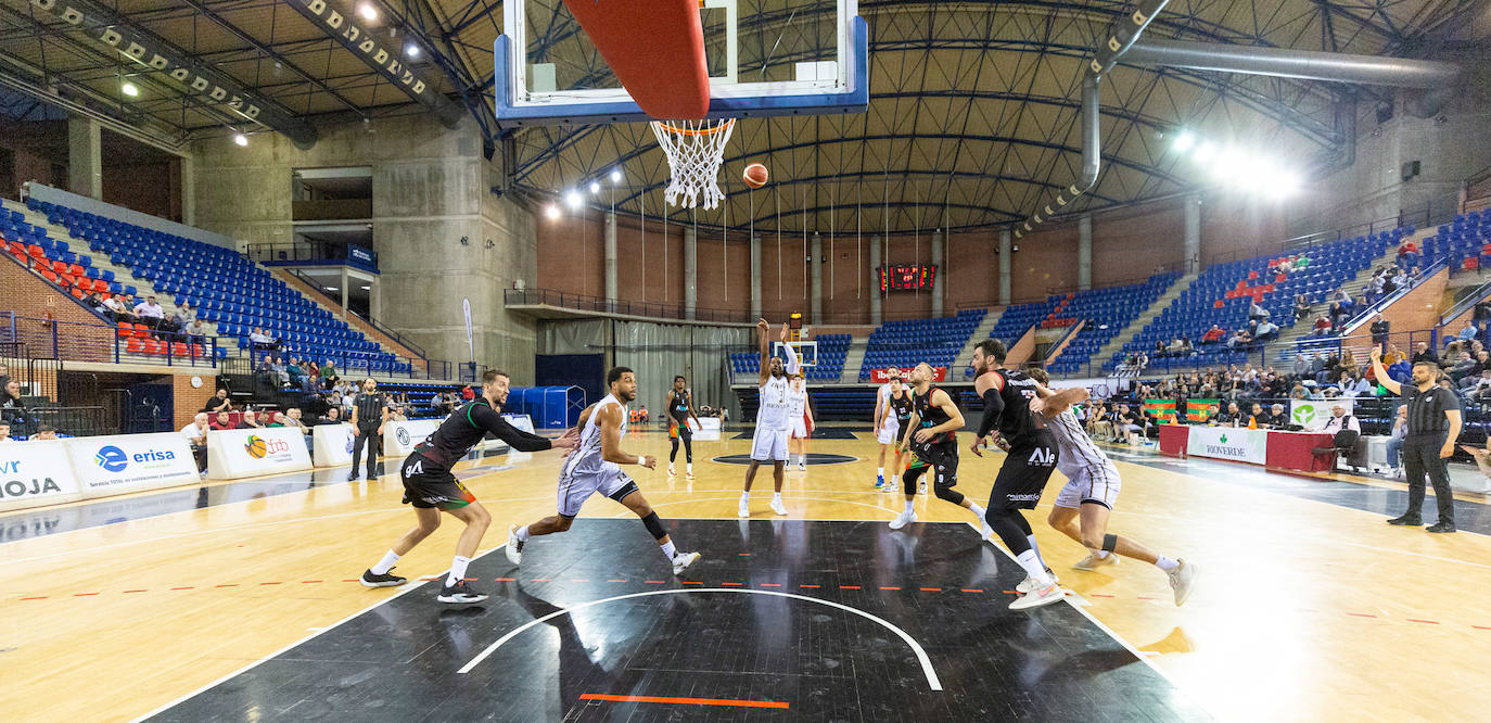 Las imágenes del partido Clavjo-Cantabria