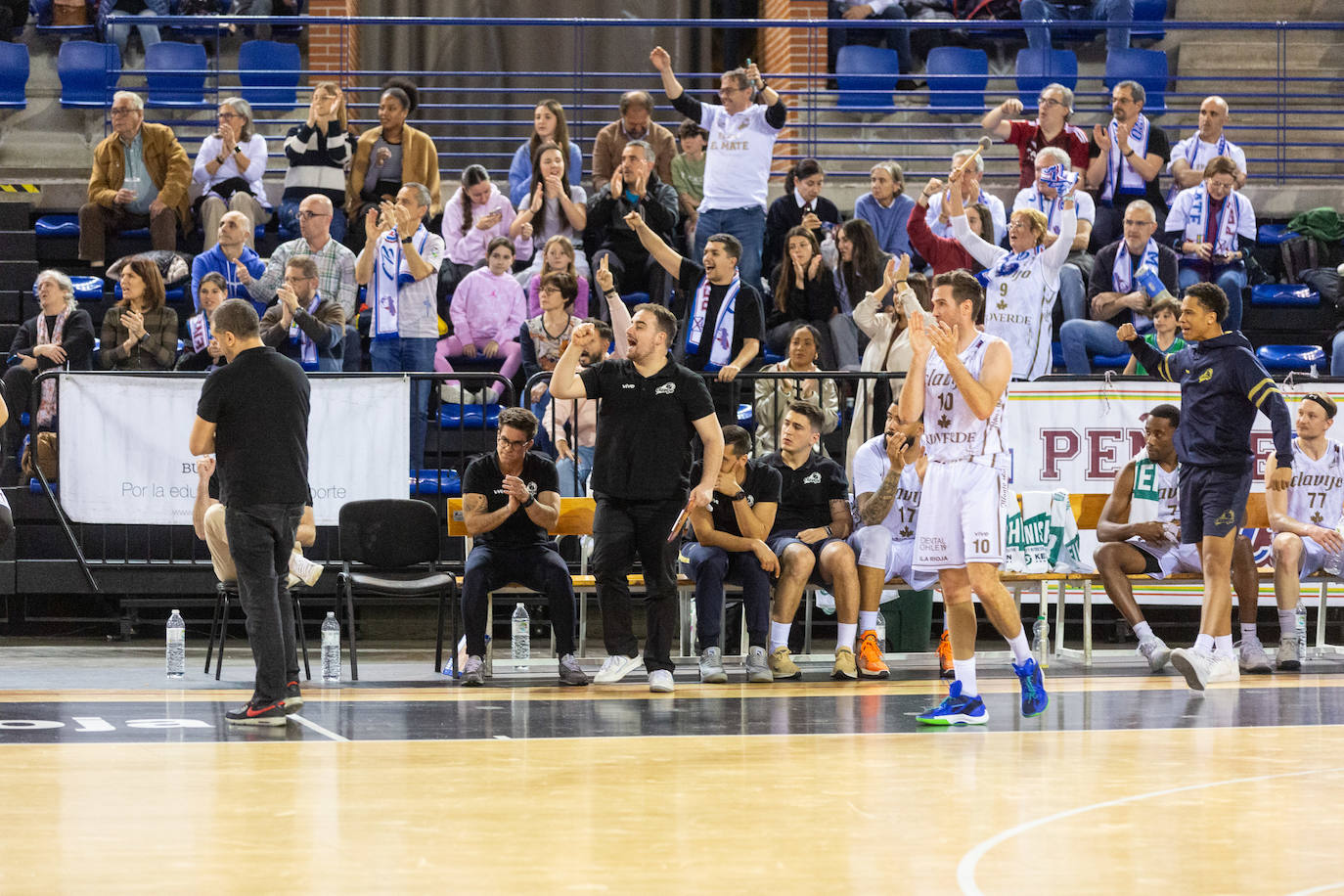 Las imágenes del partido Clavjo-Cantabria