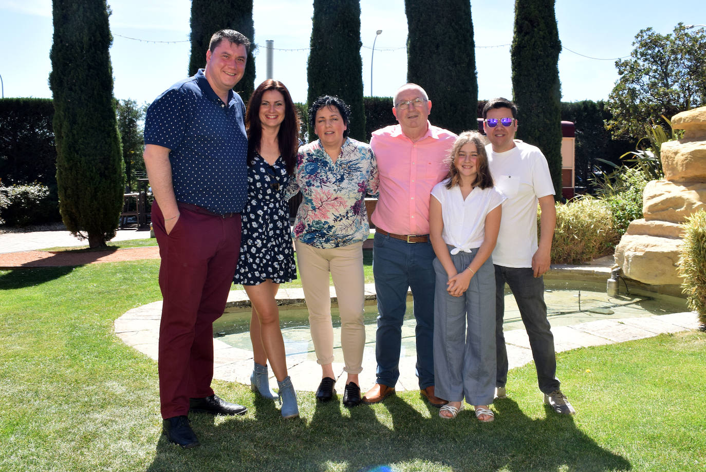 Iván Sáenz, Isabel de Corta, María Ángeles Sánchez, Santiago de Corta, Daniela y Raúl