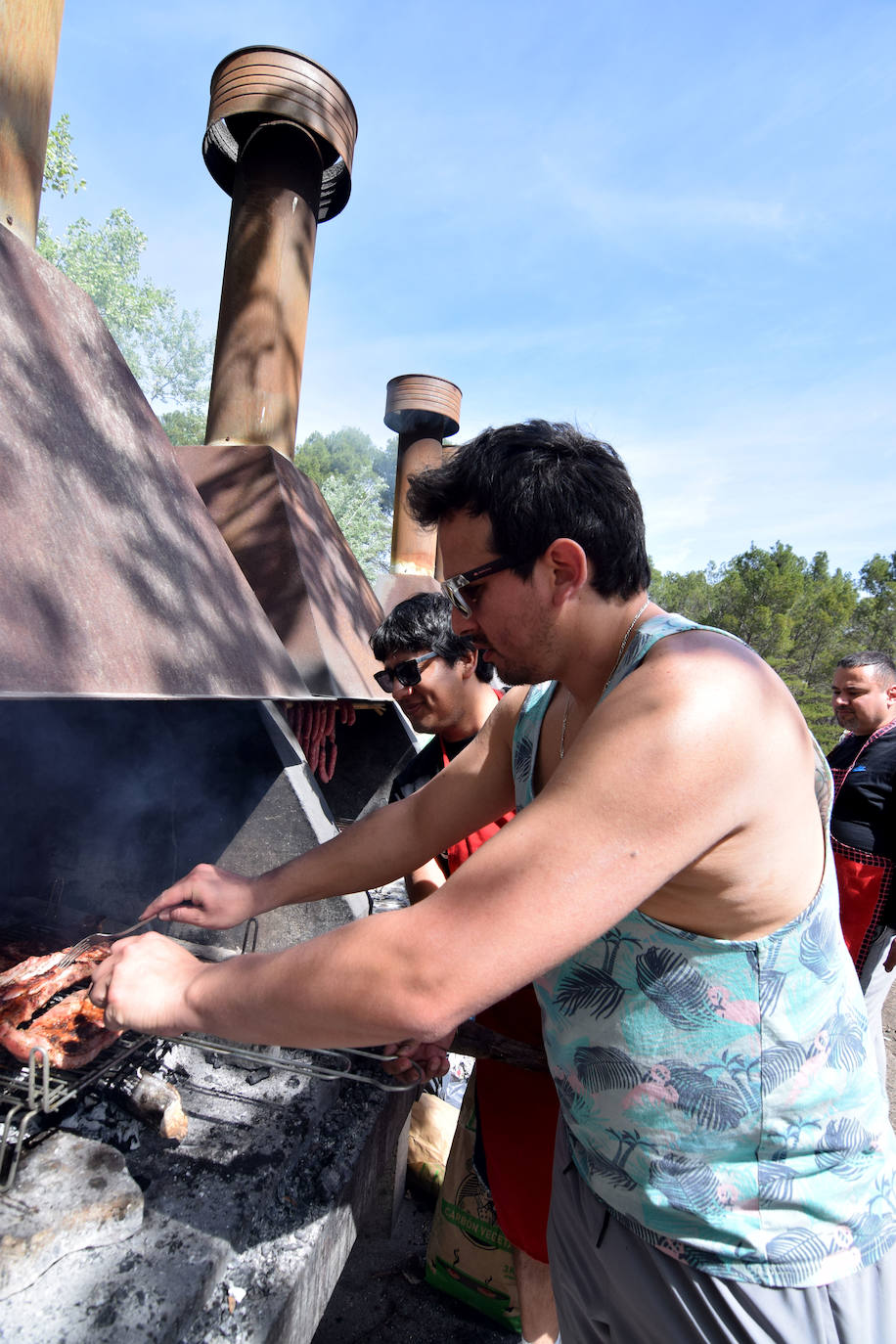 Mucha gente y pocos asadores en La Grajera