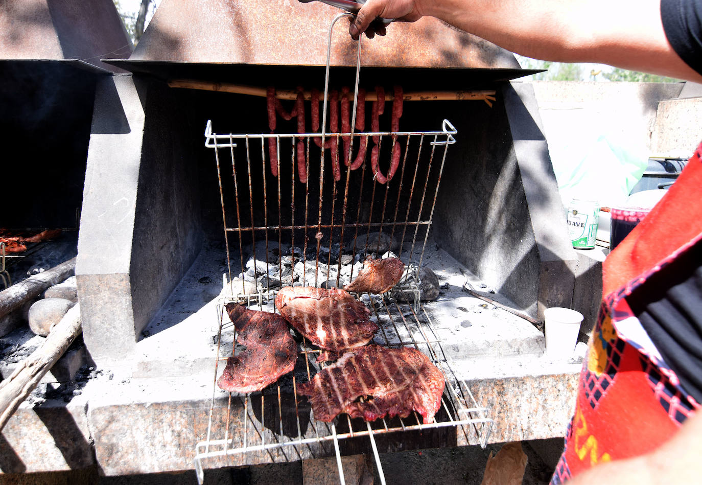 Mucha gente y pocos asadores en La Grajera