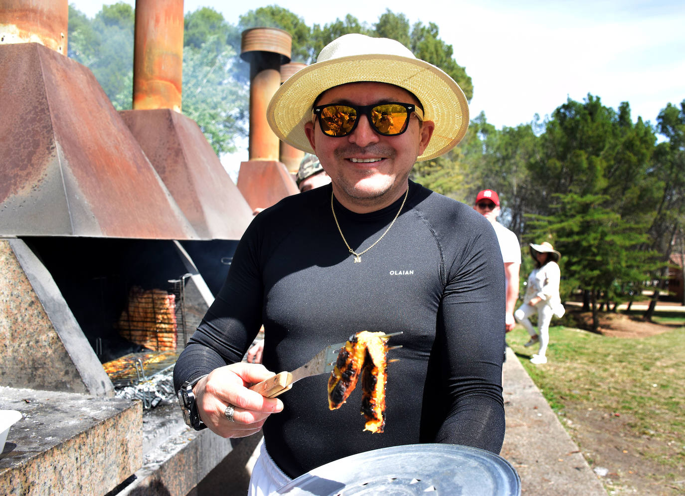 Mucha gente y pocos asadores en La Grajera