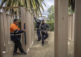 Gerardo Gorris, con el nivel en la instalación del COAR.