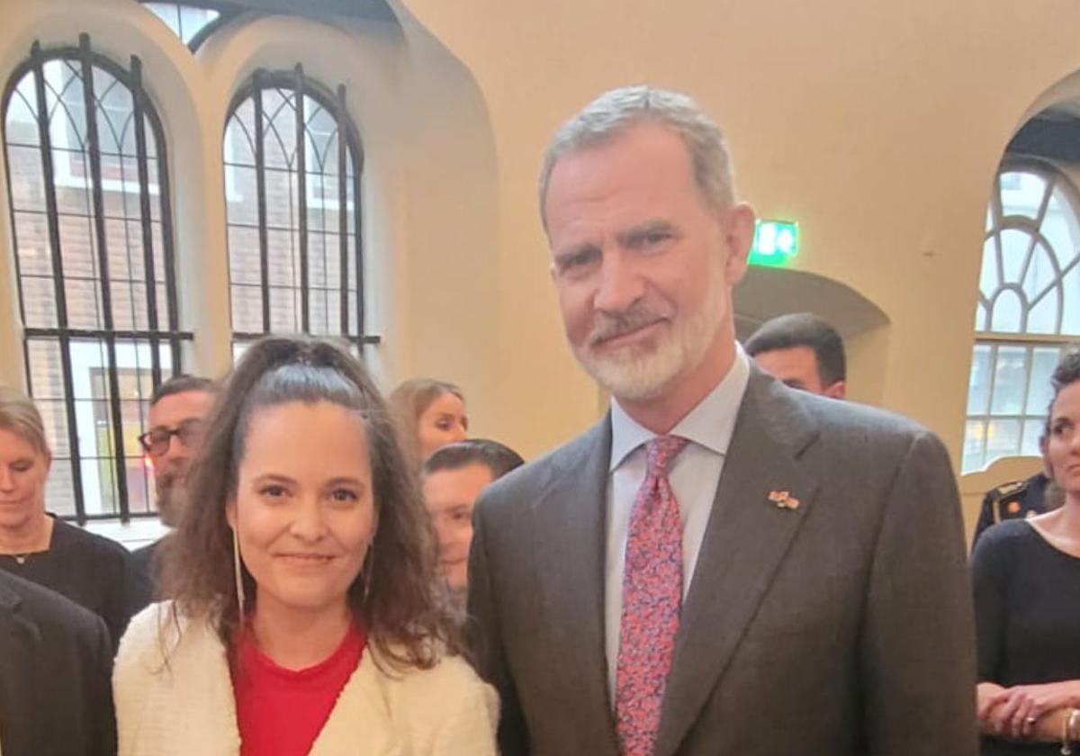 La cantante junto a Felipe VI.