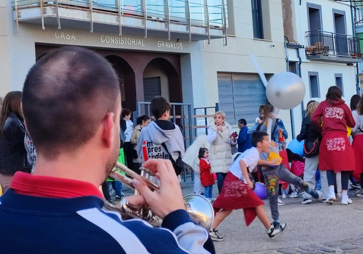 Música y vacas en las fiestas del Humilladero