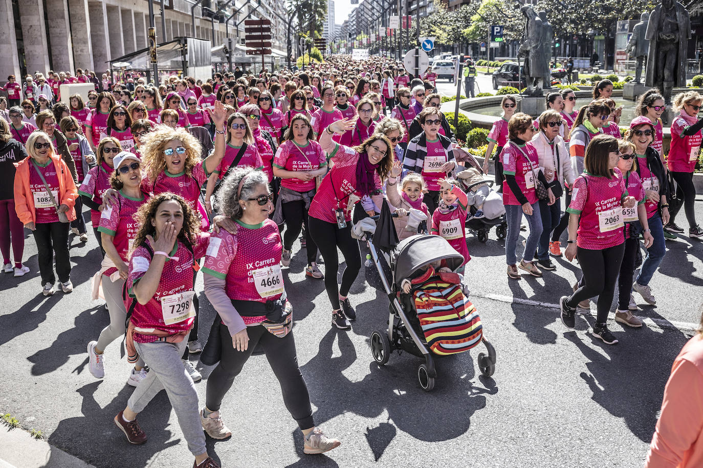 Las imágenes de la Carrera de la Mujer (I)