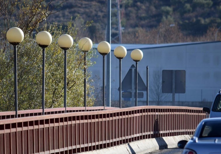 Puente Madre, en el barrio de La Estrella, cierra hoy para dos meses y medio.