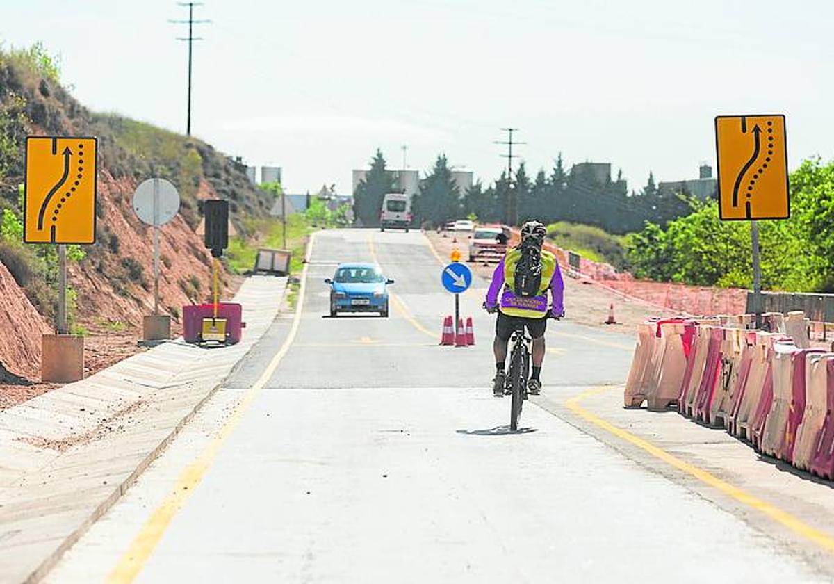 La recién abierta carretera de Mendavia.