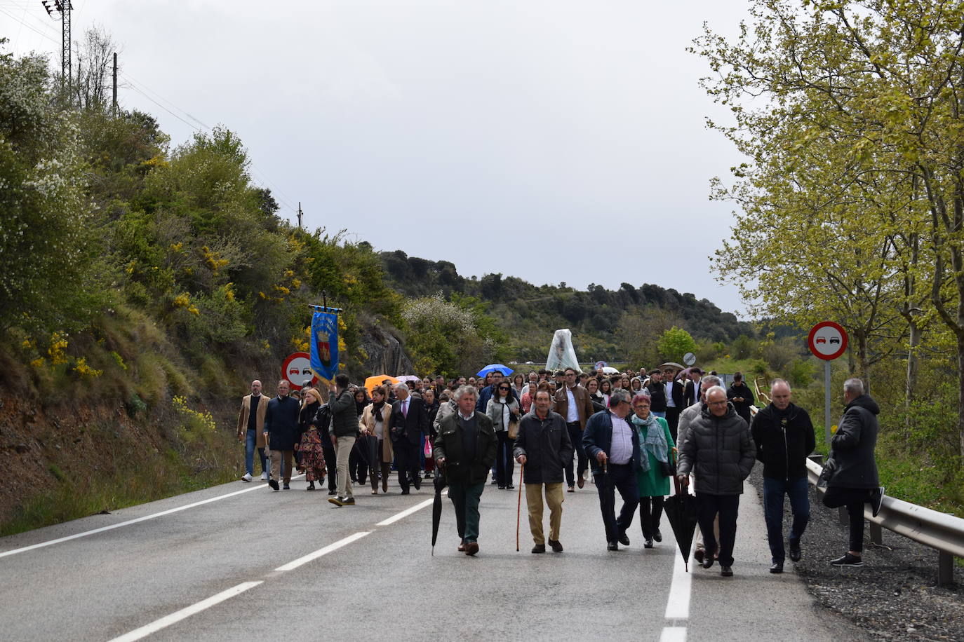 Procesión de la Virgen de Tómalos en Torrecilla