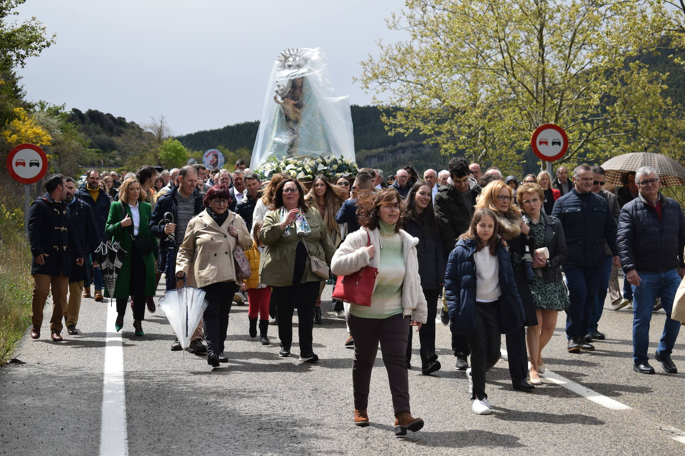 Procesión de la Virgen de Tómalos en Torrecilla