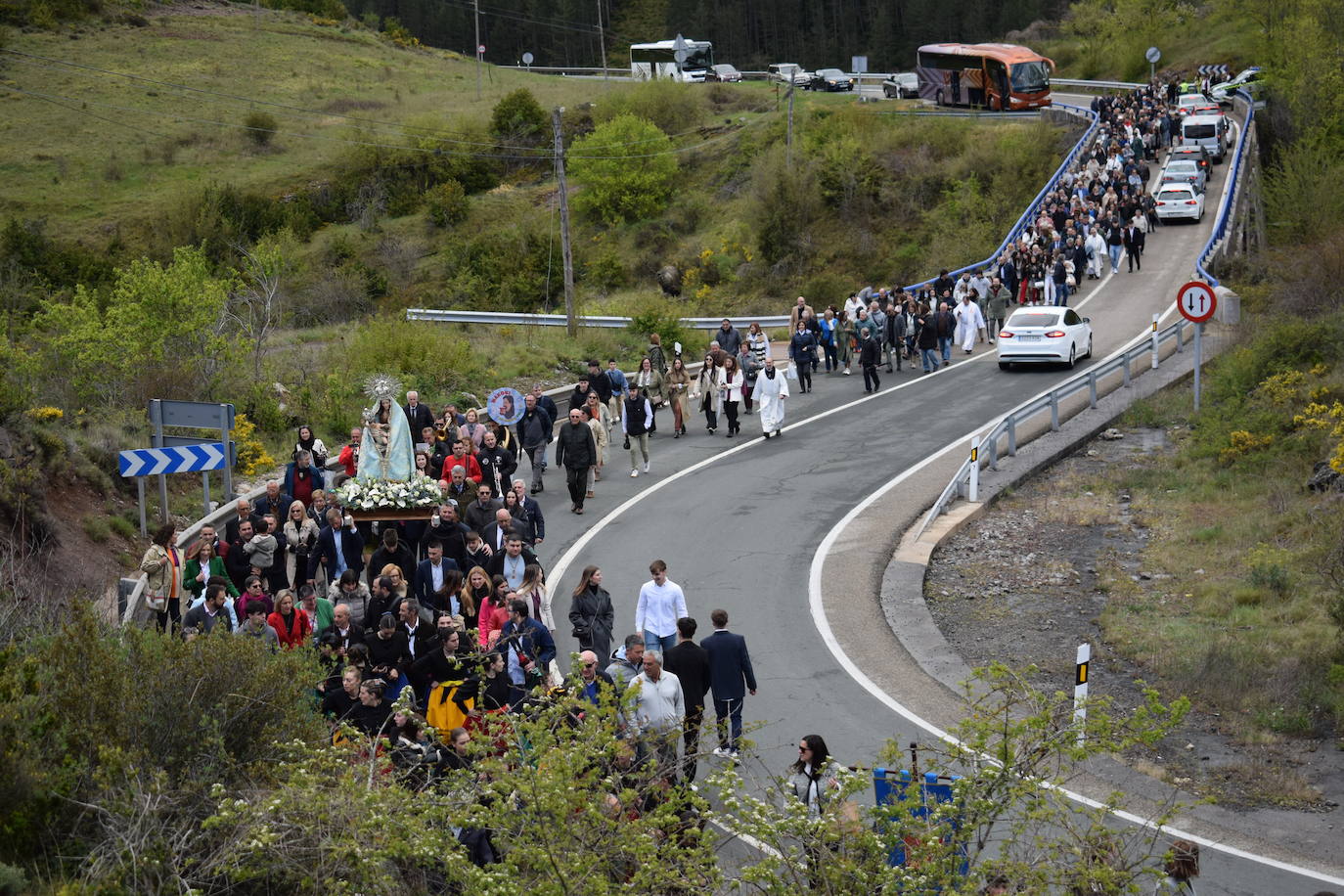 Procesión de la Virgen de Tómalos en Torrecilla