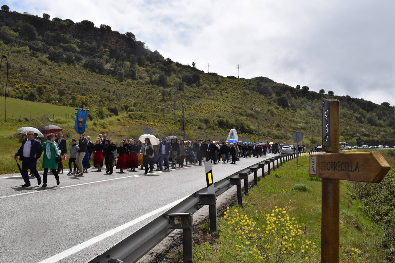 Procesión de la Virgen de Tómalos en Torrecilla