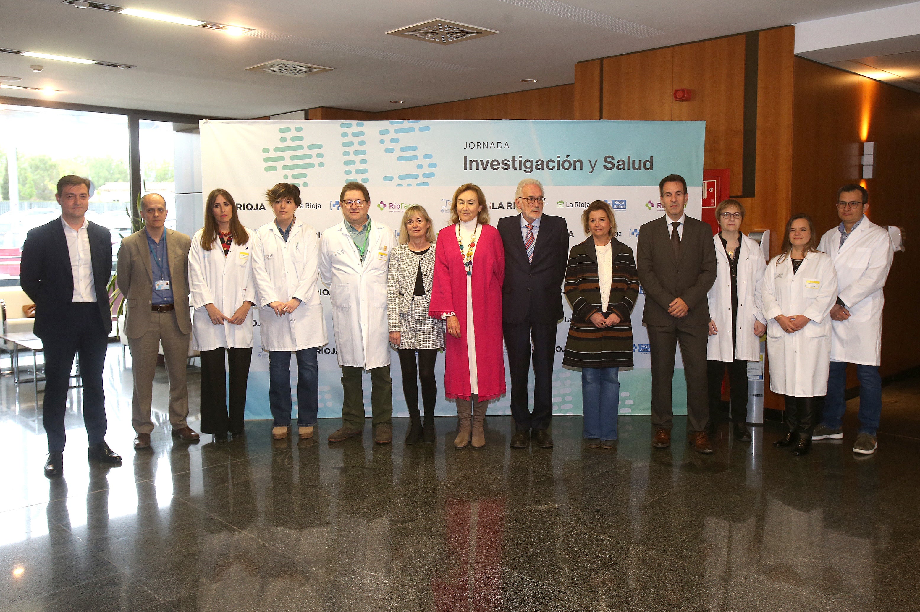 Responsables de Diario LA RIOJA, de la Consejería de Salud, de Fundación Rioja Salud e investigadores del Cibir, este lunes al inicio de la jornada 'Investigación y salud'.