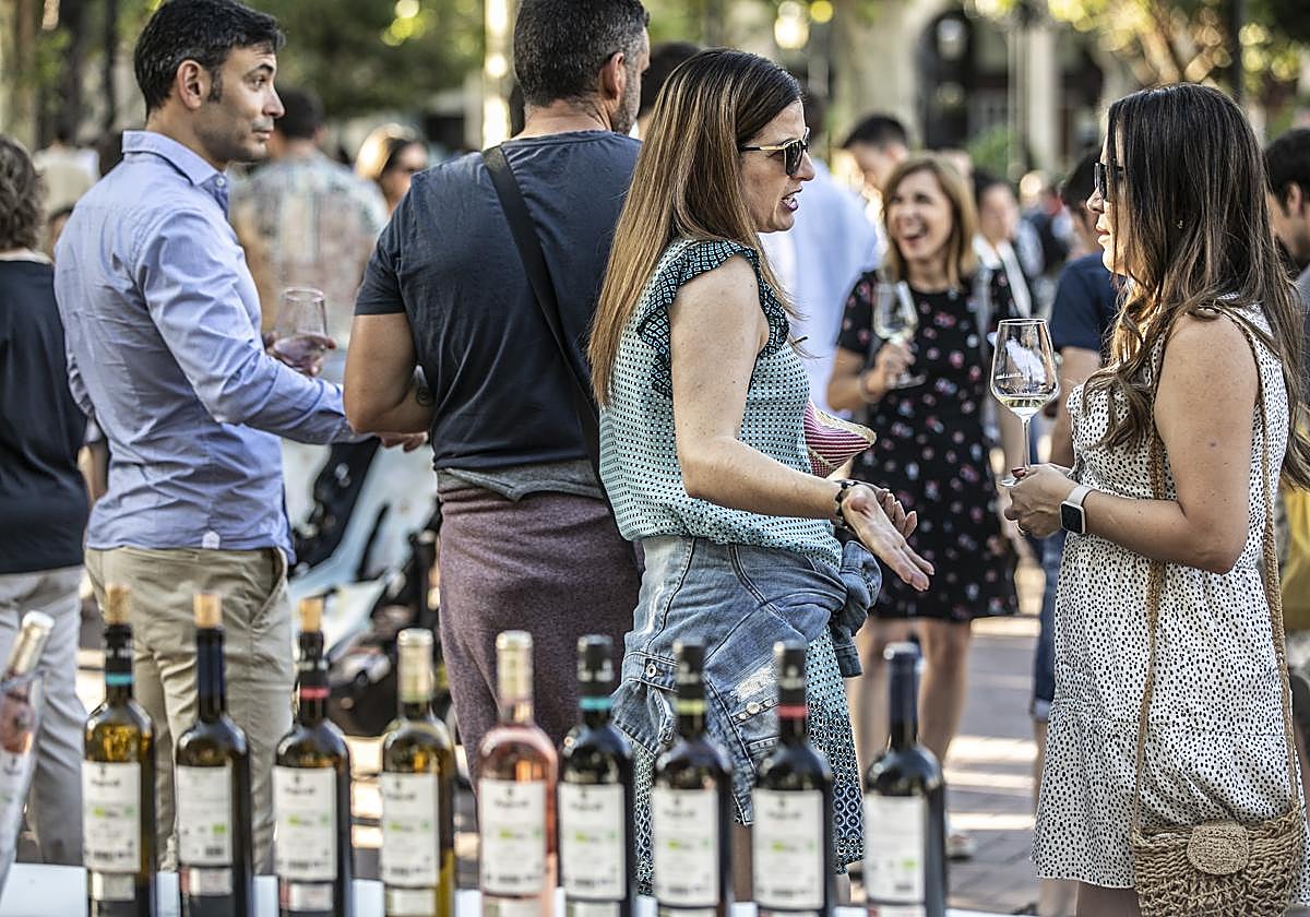 Cata popular de los Premios Ecovino en una edición anterior.