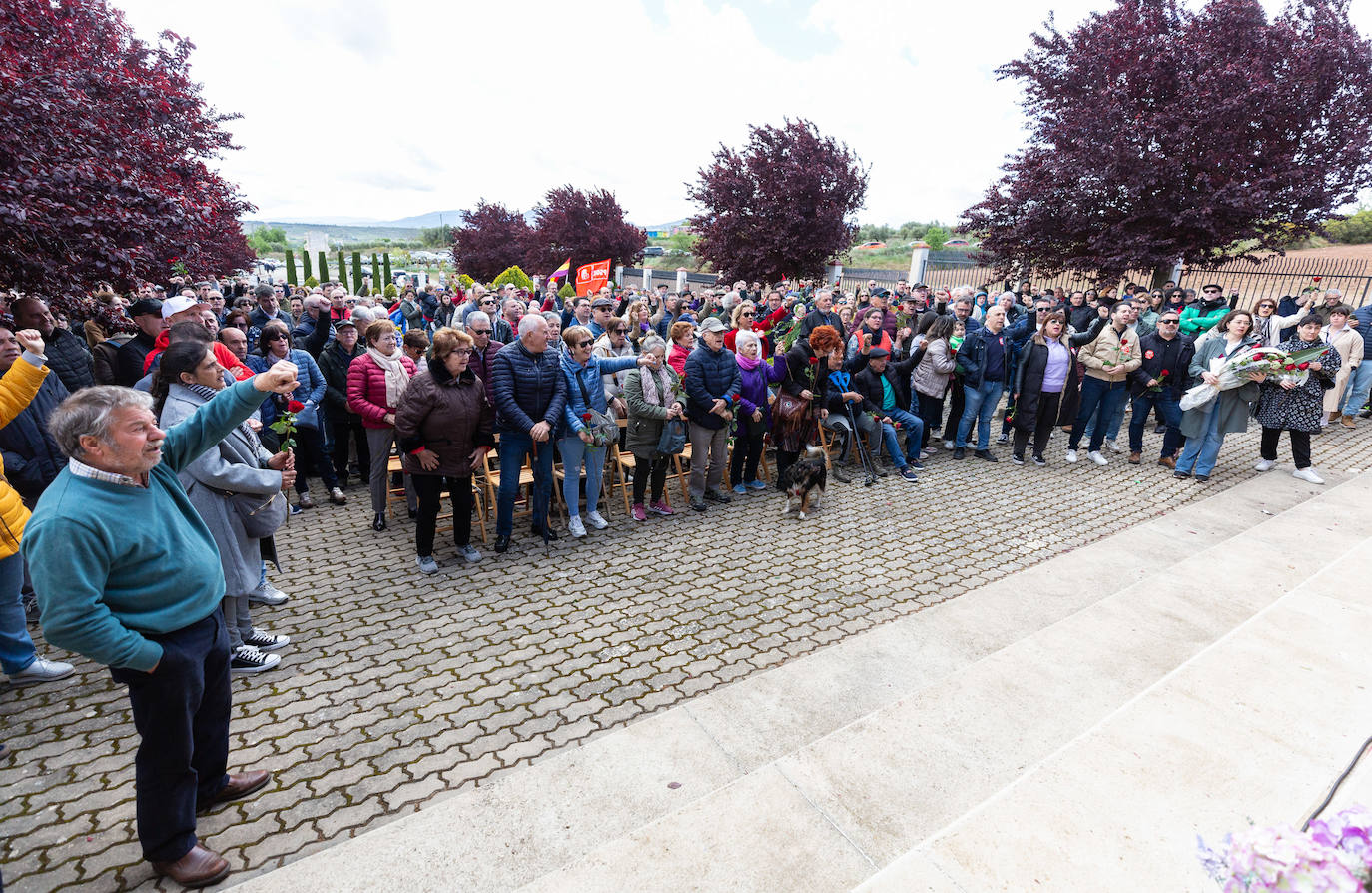 Homenaje cívico a los represaliados en La Barranca