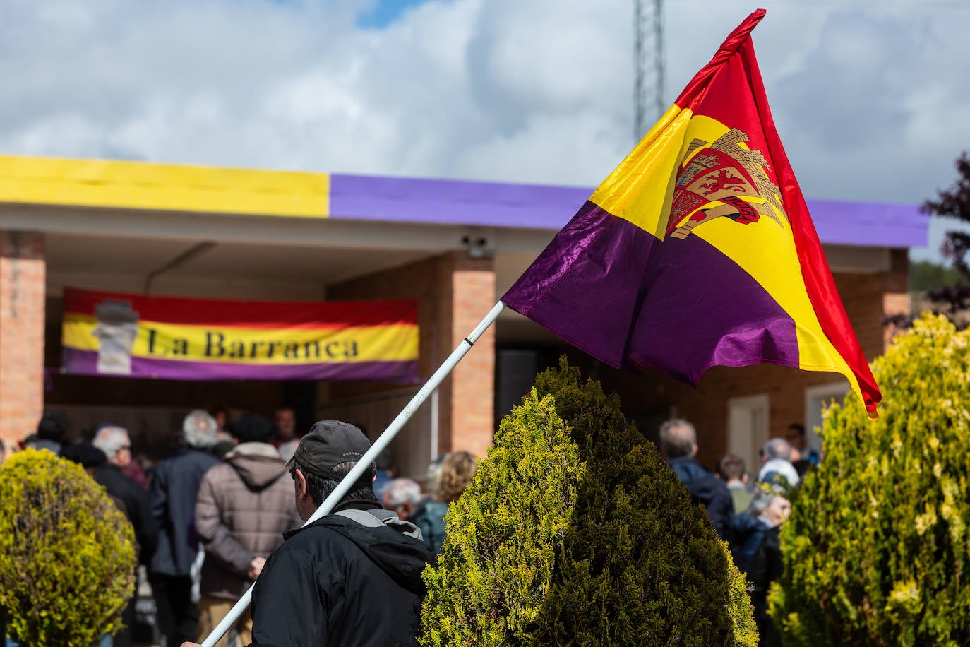 Homenaje cívico a los represaliados en La Barranca