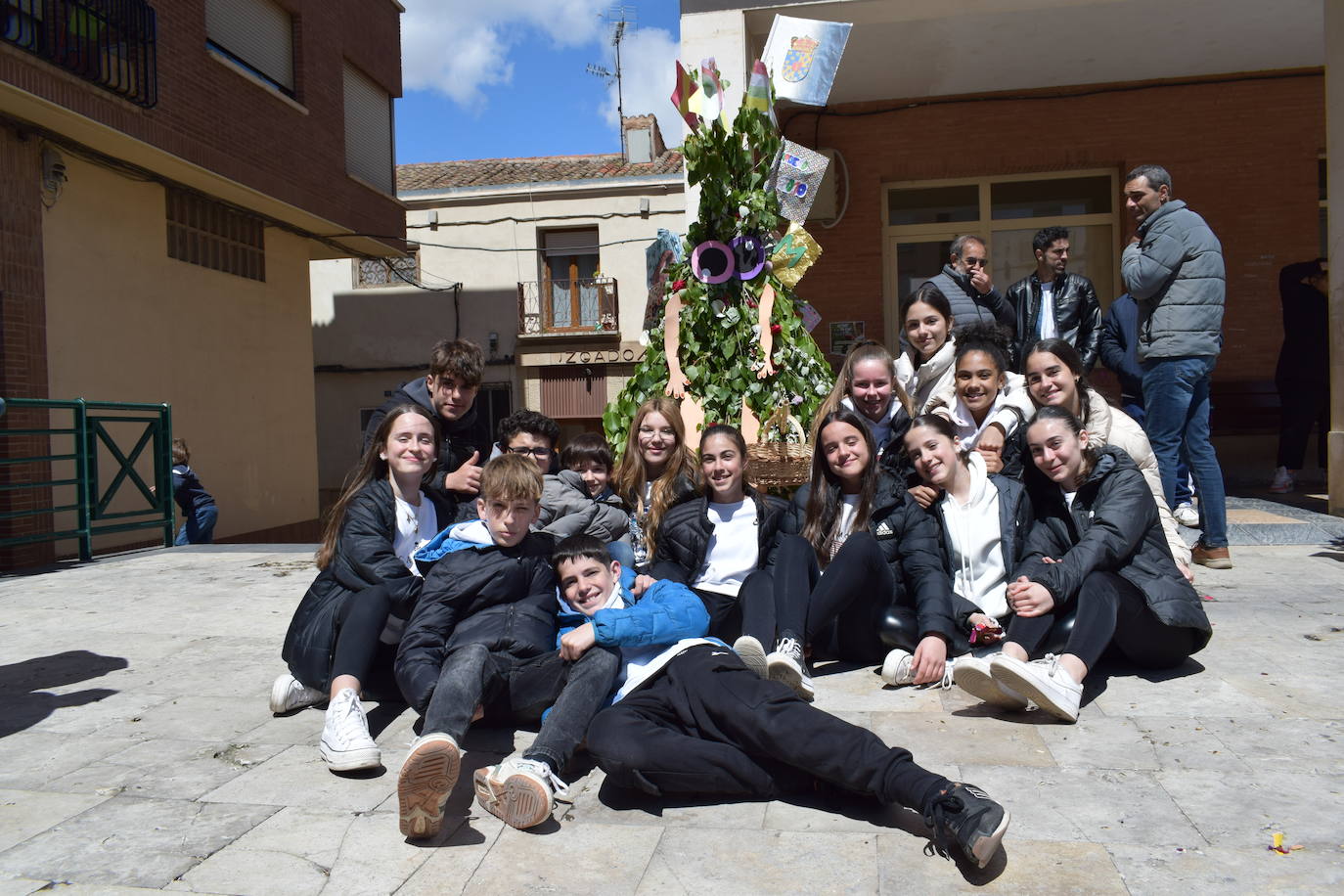 Concurso de Mayos Populares de Lardero