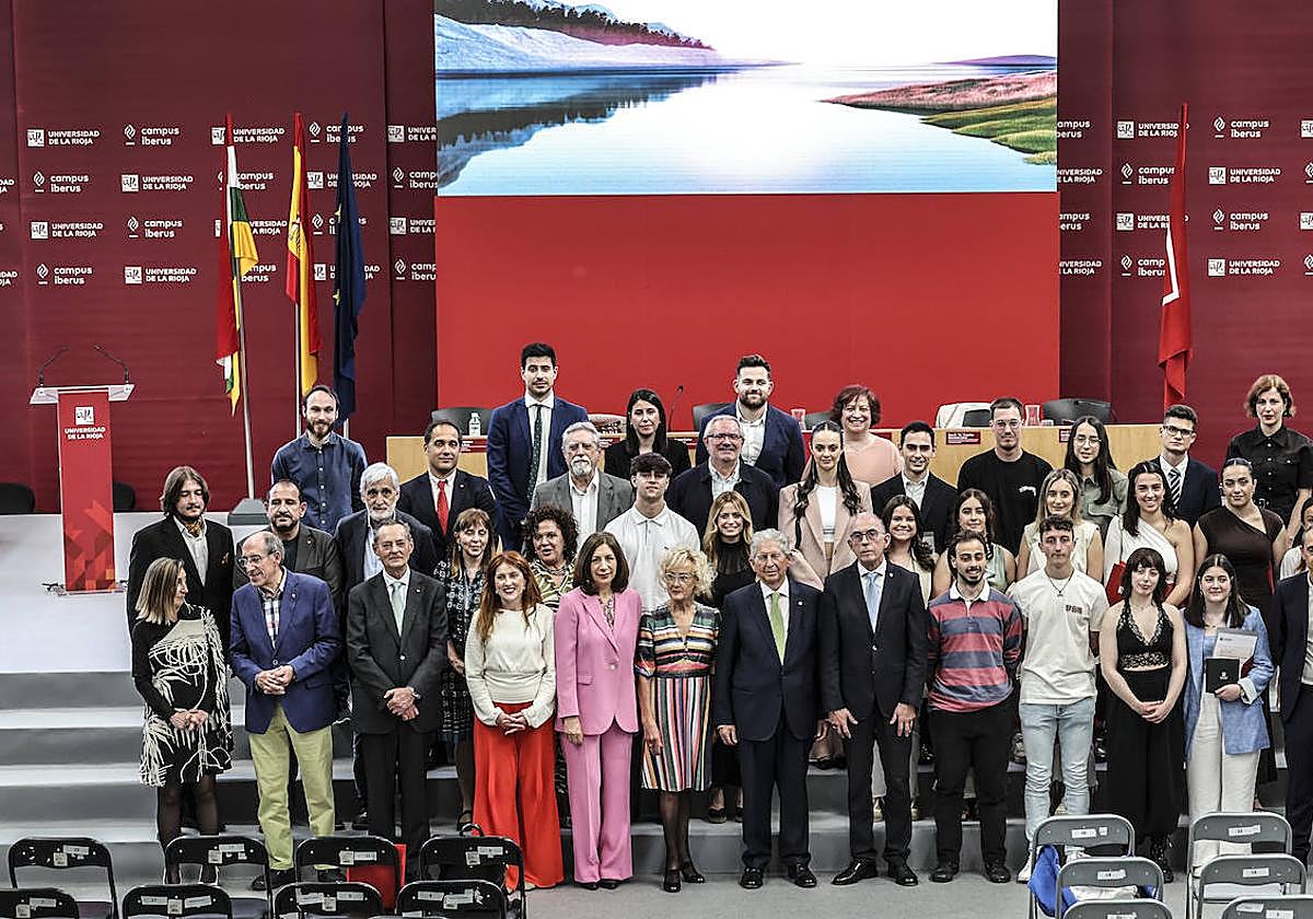 Reconocimientos en la Universidad de La Rioja en su su XXXII aniversario