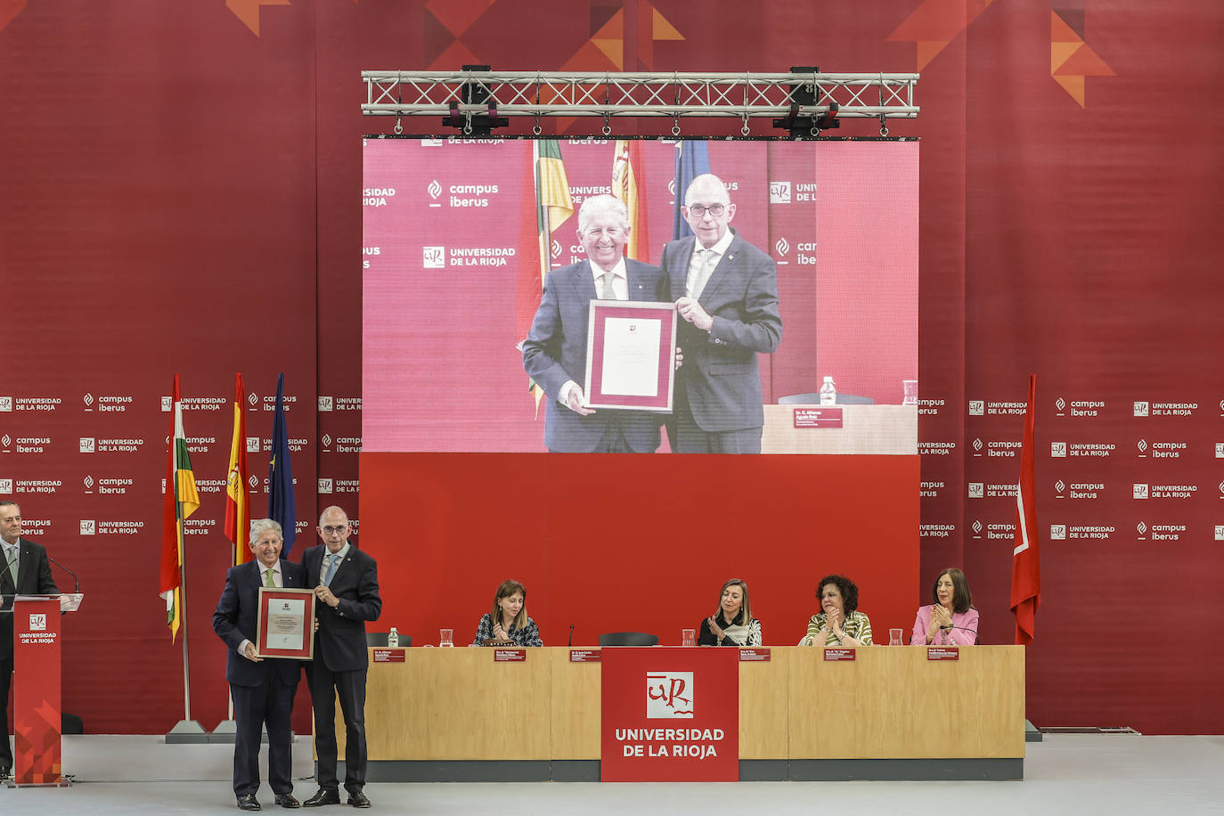 Reconocimientos en la Universidad de La Rioja en su su XXXII aniversario