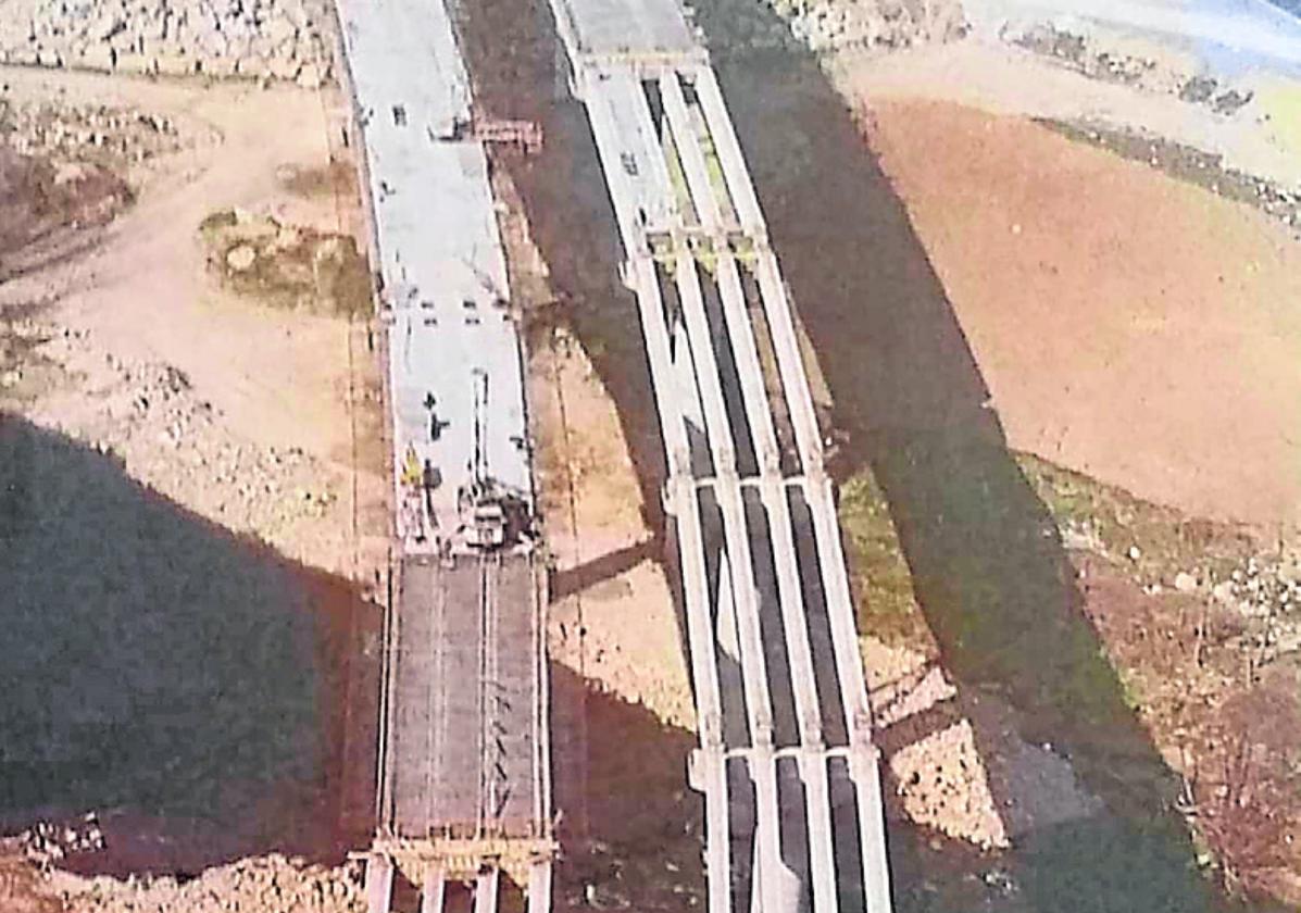 Obras del doble viaducto de entrada a las conchas de Haro.