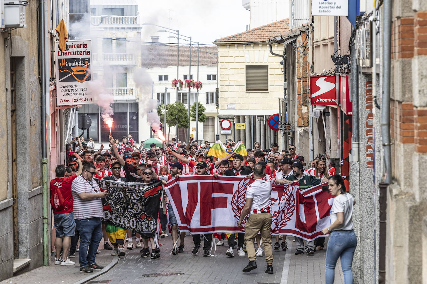 Las imágenes de la afición de la UDL en Guijuelo