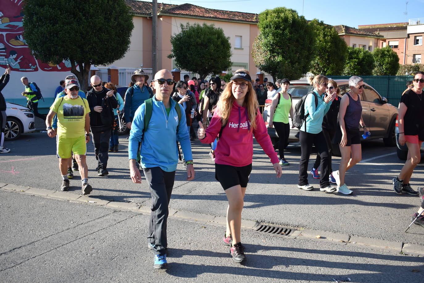 Dos marchas senderistas reúnen más de trescientas personas en Pradejón y Rincón de Soto