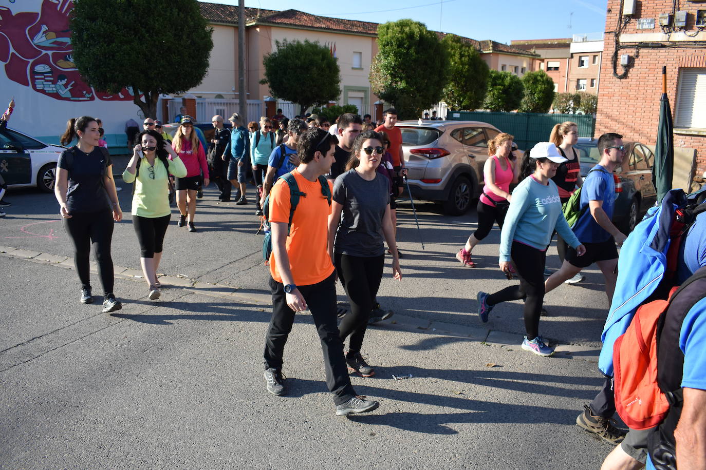 Dos marchas senderistas reúnen más de trescientas personas en Pradejón y Rincón de Soto