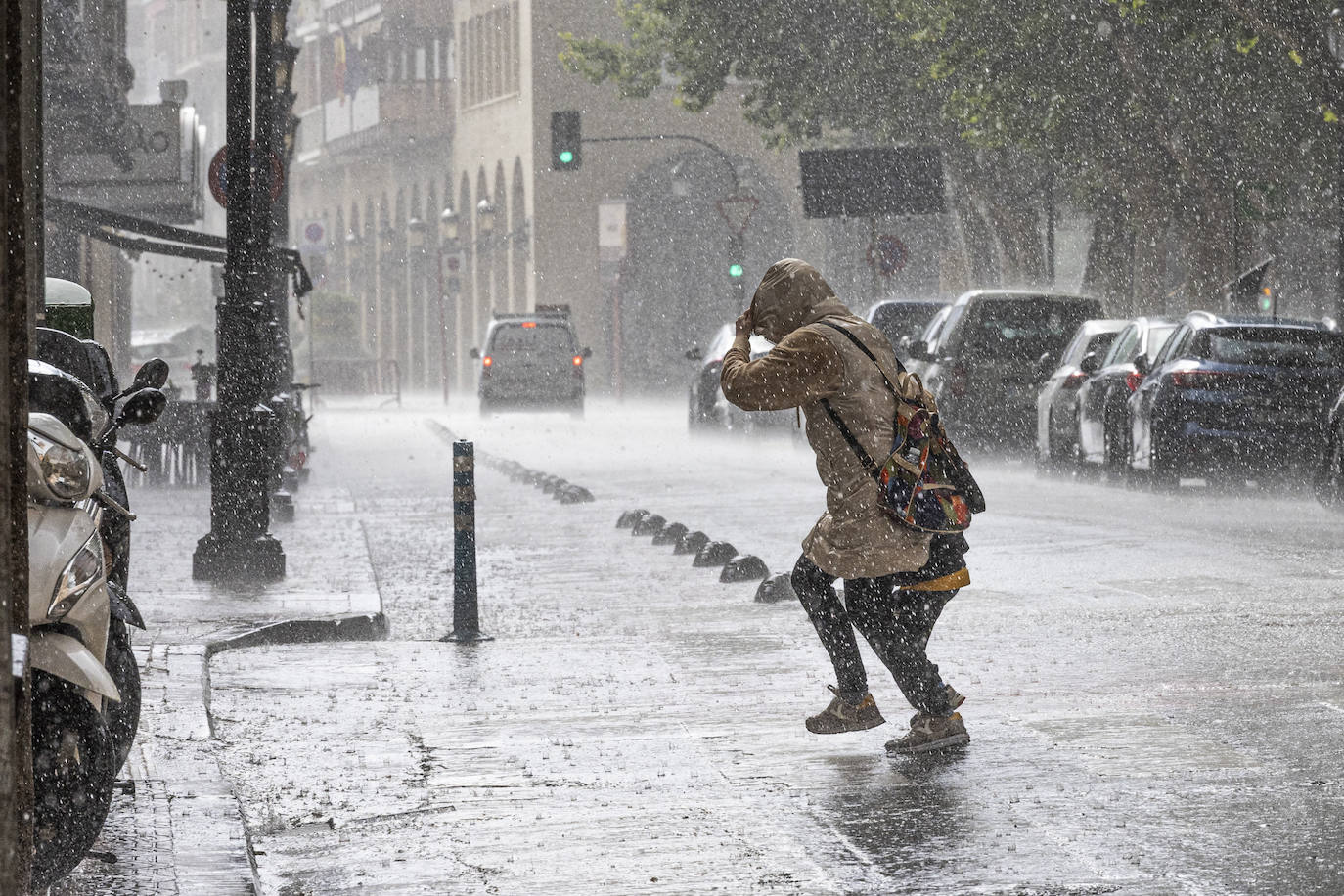 Intensa tormenta sobre Logroño