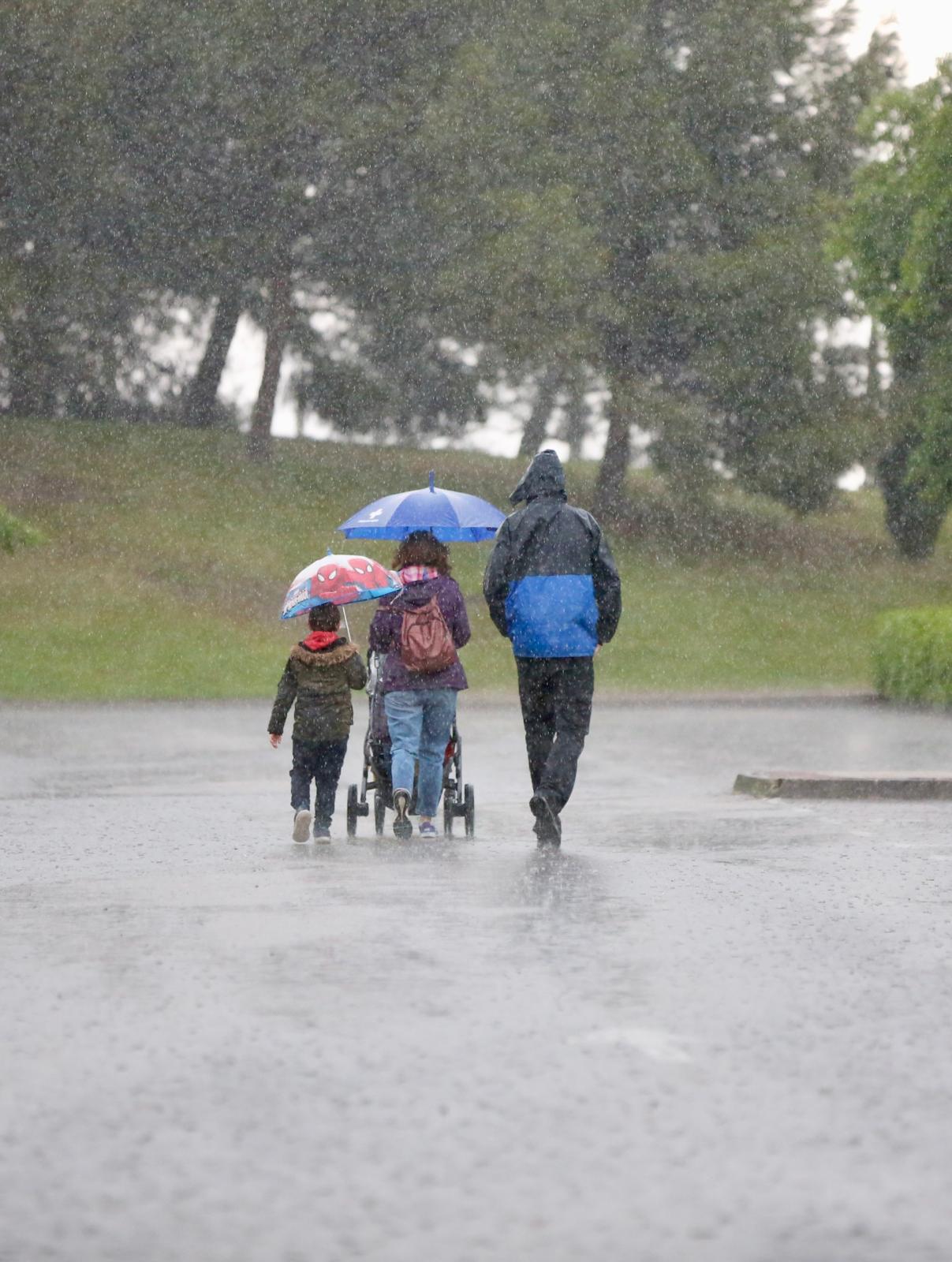 Intensa tormenta sobre Logroño