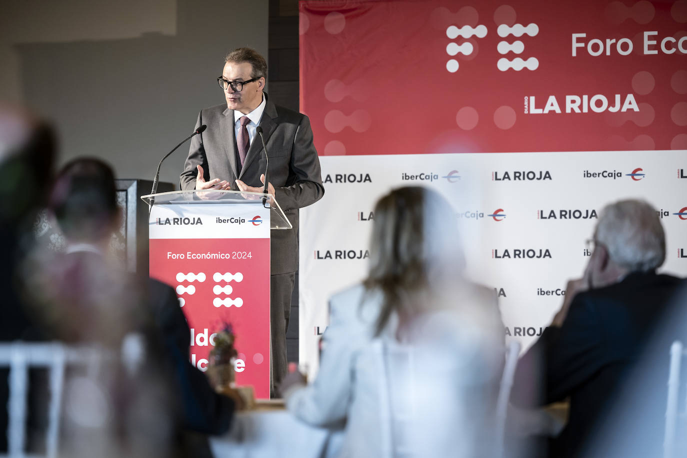 El economista Aldo Olcese participó en el foro económico de Diario LA RIOJA