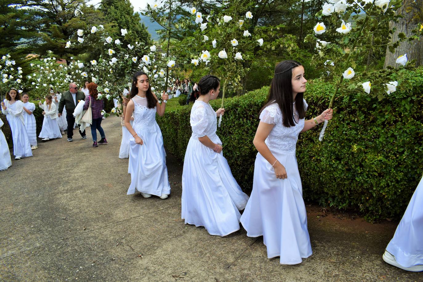 Las mejores postales de la procesión de las Doncellas