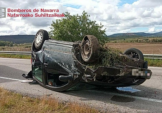 Vuelco de un vehículo en Alcanadre